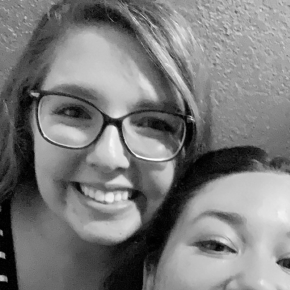 Meet your Posher, Bri - Picture 1 of 1